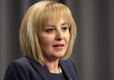Мая Манолова е новата председателка на Комисията за защита на потребителите