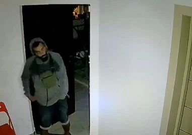 Мъж проникна в апартамент в центъра на София, докато собствениците спят