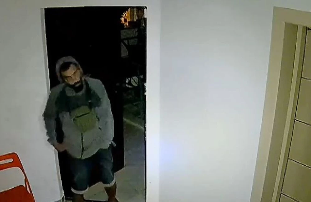 Мъж проникна в апартамент в центъра на София, докато собствениците спят