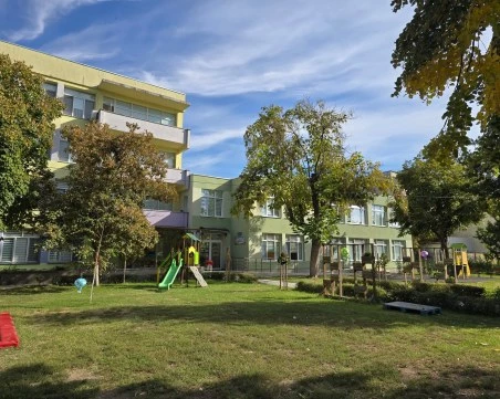 С тържество: Новият корпус на детска градина в центъра на Пловдив отвори врати