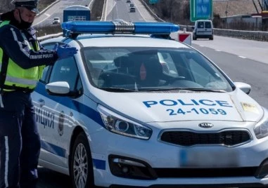 Катастрофа затруднява движението при км 245 на АМ Тракия