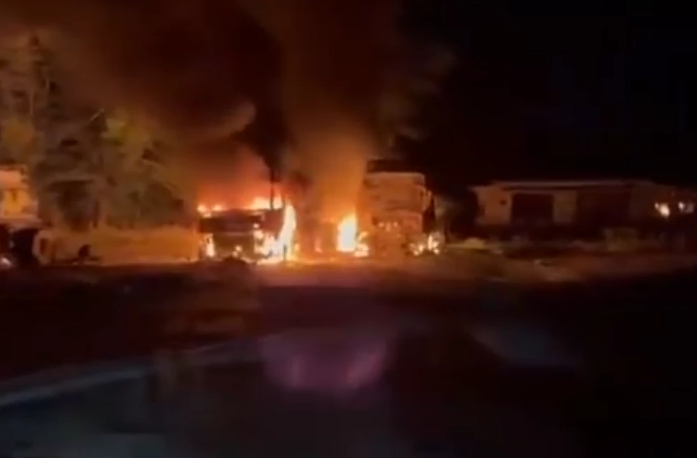 Руски удар уби най-малко трима в Киевска област, сред тях две деца