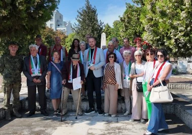Кметът на район „Тракия почете ветераните по повод Световния ден на мира