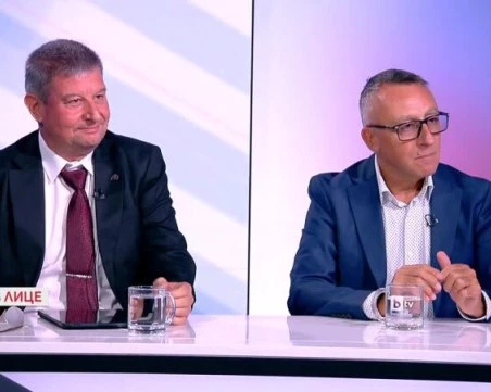Експерти: Един учебник по предмет за всички ученици няма да реши проблемите в образованието