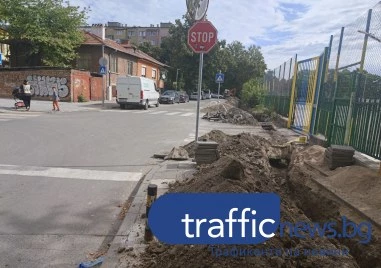 Пловдивски абсурд: Нарязаха чисто новия асфалт на „Генерал Колев, за да прекарат кабели