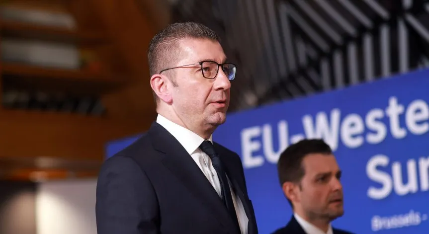 Мицкоски: Държави от ЕС искат да променят идентичността на македонците