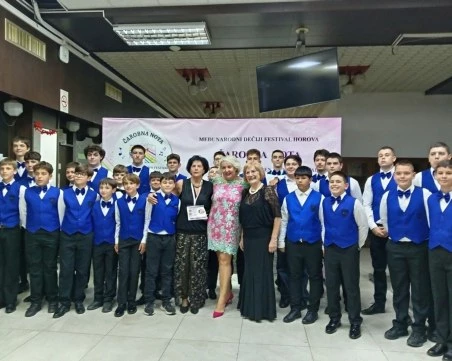 Хорът на момчетата „Стефка Благоева” с престижни участия на форуми в Гърция и Сърбия