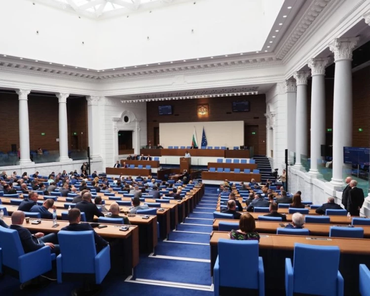 Парламентът отмени забраната за износ на нефтопродукти