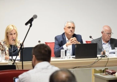Детски площадки и решения по инфраструктурни проекти влязоха в дневния ред на ОбС – Марица