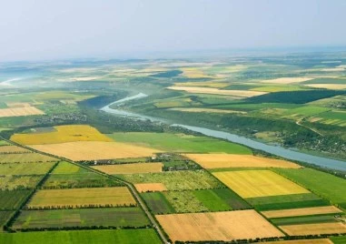 Обезщетяват наследници на земи с неустановени стари граници