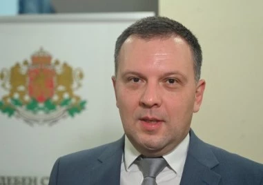 Правосъдният министър Николай Найденов: Приемам магистрати в кабинета си и те споделят за натиск
