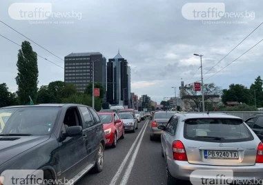Скъпото гориво променя навиците на хората: Всеки втори ще ограничи пътуванията си