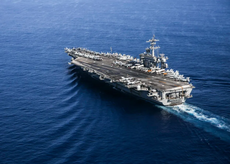 Осем военнослужещи опитали да сложат край на живота си на борда на USS „Абрахам Линкълн
