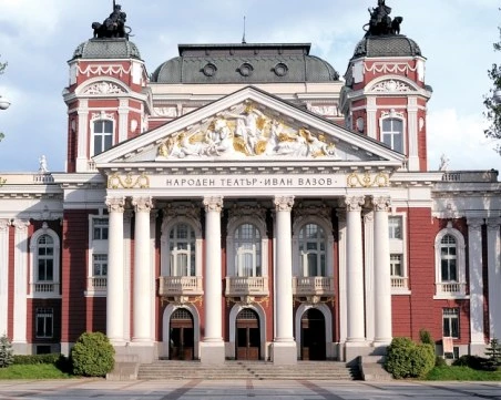 Народният театър с остро опровержение за хорото: Не сме се договаряли за шума