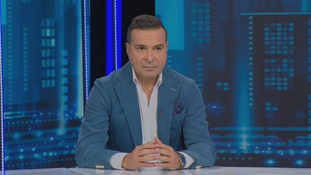 Слави Ангелов: 