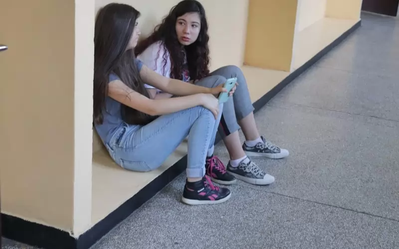 PISA 2025: Българските ученици отсъстват двойно повече от връстниците си по света
