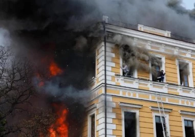 Дрон порази Националната академия на науките в Киев, има загинал