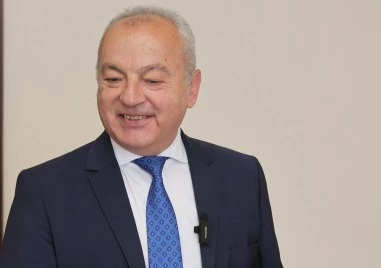 Гълъб Донев: Не посягаме на домашната ракия, няма кой да проверява за подарена бутилка
