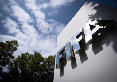 ФИФА към УЕФА: Правят внушения за лична облага на Инфантино