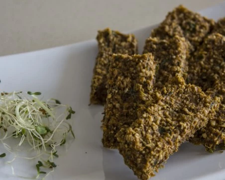 Хрупкави крекери с елда и кашу – вкусна и питателна закуска