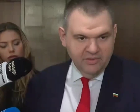 Пеевски: Ако покажат 36 фактури за мои полети, платени от фирма, подавам оставка като лидер на ДПС