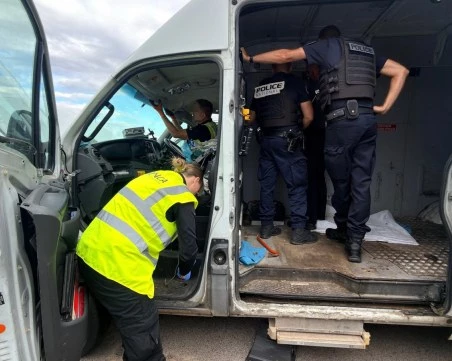 Международна масирана операция по границите ни: Задържаха наркотици, контрабандни цигари и лодки за мигранти