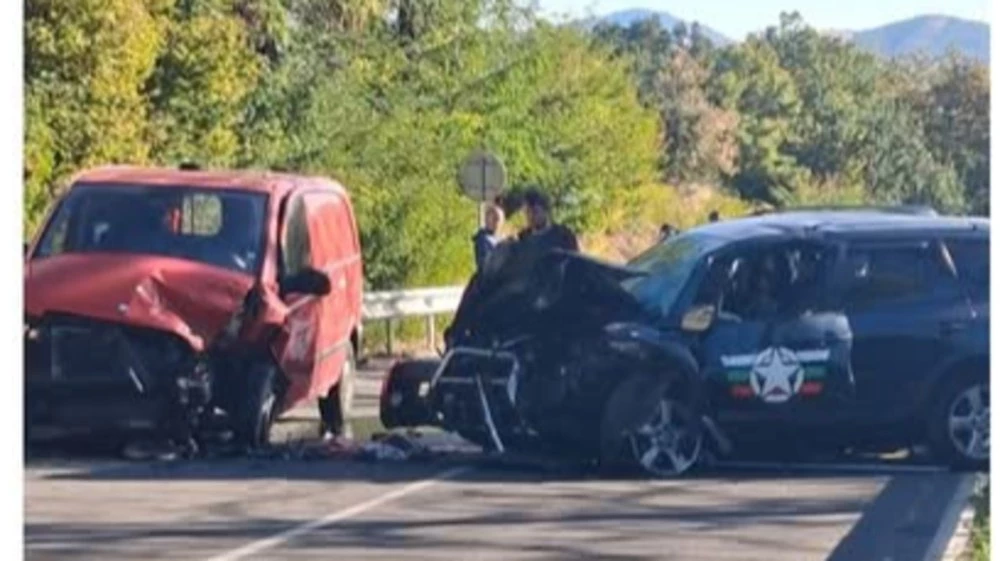 Двама пострадаха в катастрофата край Новаково