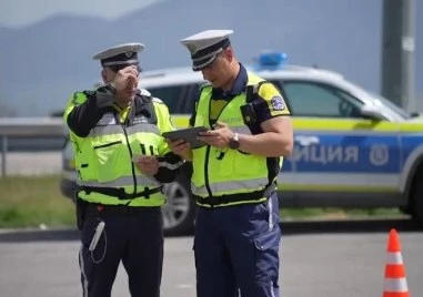 КАТ затяга контрола: Телефонът зад волана и опасното шофиране под лупа
