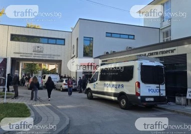 Полицейска акция в болница в Пловдив, блокирани са входовете СНИМКИ