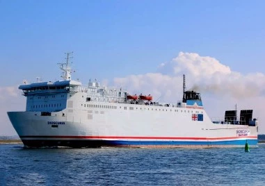 Дронове атакуваха търговски кораби край Варна, спасяват моряците