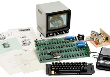 Първият кoмпютър на Apple от 1976 г. отива на търг, очакват цена до 800 000 долара