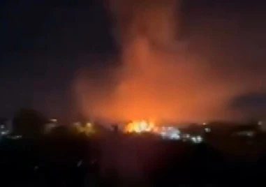 Пожар пламна в 3 къщи в София