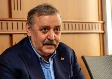 Кантарджиев: Грипът те сваля на легло за два часа