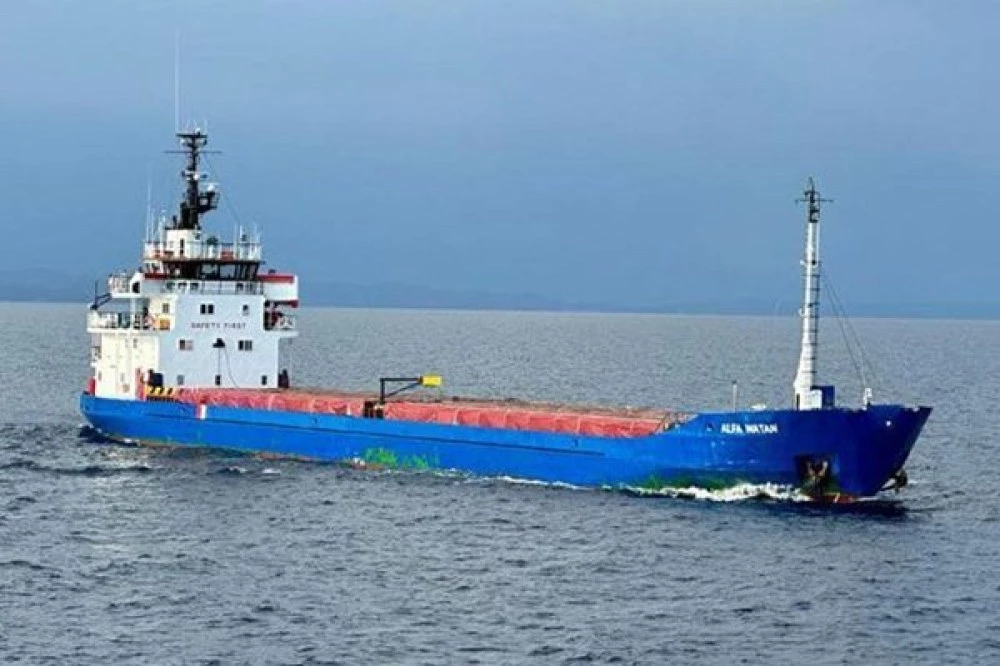 Прекратиха издирването на екипажа на потопения кораб в Черно море