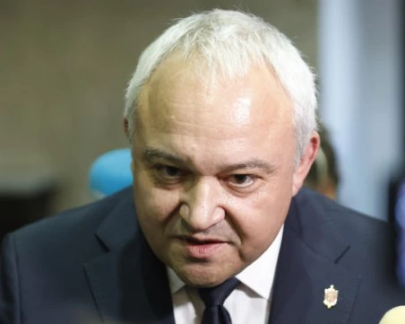 Вътрешният министър: Здравната каса е източвана по няколко начина, мащабът е огромен