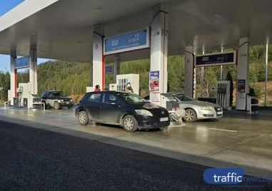 Близо 440 000 българи получават по 50 евро заради скъпите горива, държавата отпусна 22 млн. евро