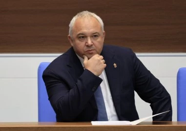 Делян Пеевски за Демерджиев: Нощем, вместо да мисли за съпругата си, мисли за мен