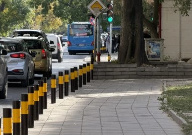 Обновяват антипаркинг колчетата в Пловдив