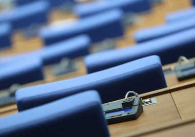 Парламентът излиза в предизборна ваканция: Депутатите няма да заседават от 21 до 30 октомври