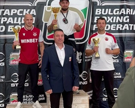 Историческо! Лаута Арми стана отборен шампион по бокс след 16 години