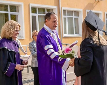 Медицински университет – София е отново първенец в 5 професионални направления