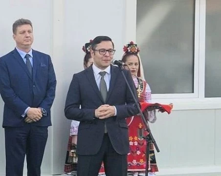 Министър Пулев откри нова инсталация за нитроцелулоза в 