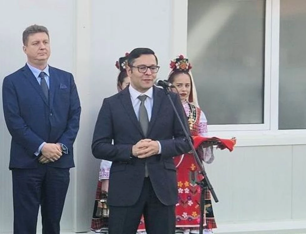 Министър Пулев откри нова инсталация за нитроцелулоза в 