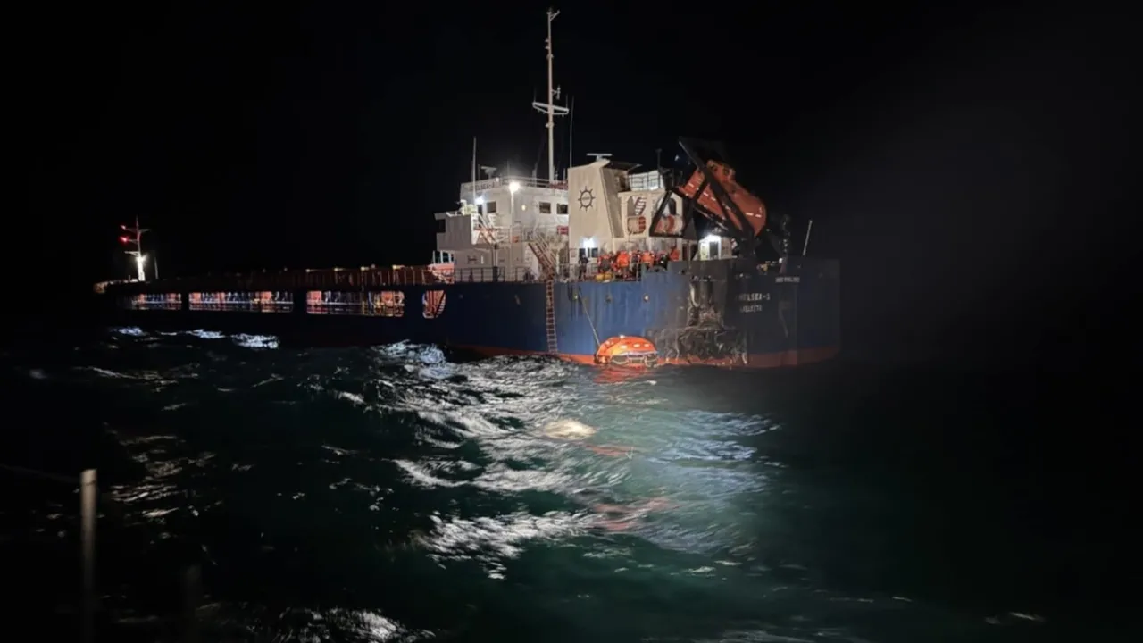 Четирима спасени моряци от потъналия кораб край Крапец пристигнаха във Варна