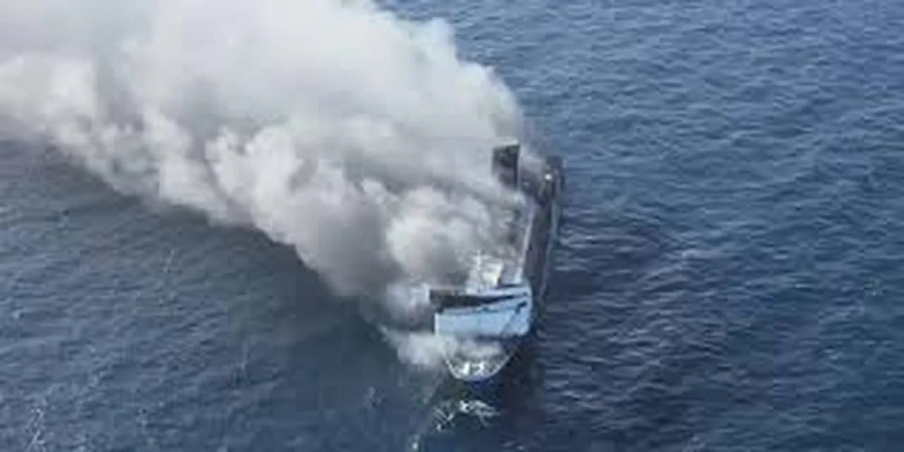 Нов кораб ударен от дрон в Черно море срещу Бяла, 12 са пострадали