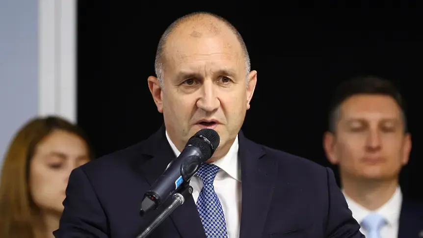 Радев призова ЕС и НАТО за общи усилия срещу атаките в Черно море