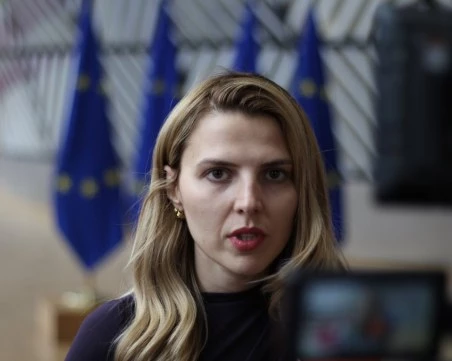 Външният министър търси съдействие от ЕС и НАТО за атаките в Черно море