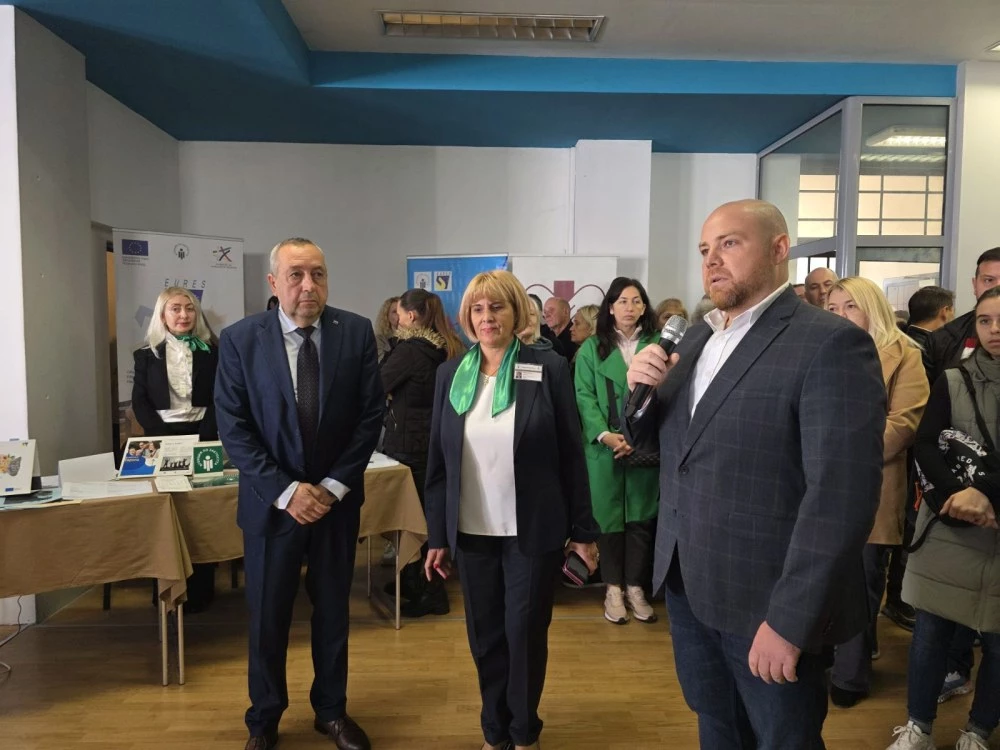 Работодатели от Пловдив и региона предложиха 110 свободни места предложиха  за младежи и трайно безработни