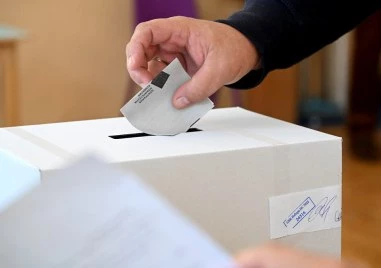 Над 150 хиляди души ще броят и проверяват резултатите от вота