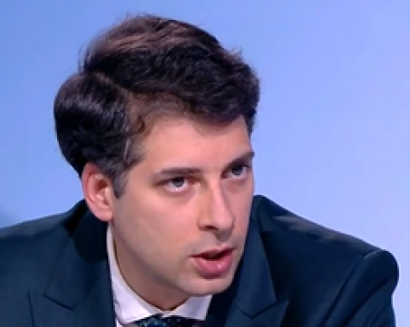 Пеканов за минималната заплата: Максимумът е 670 евро, сега сме на 660